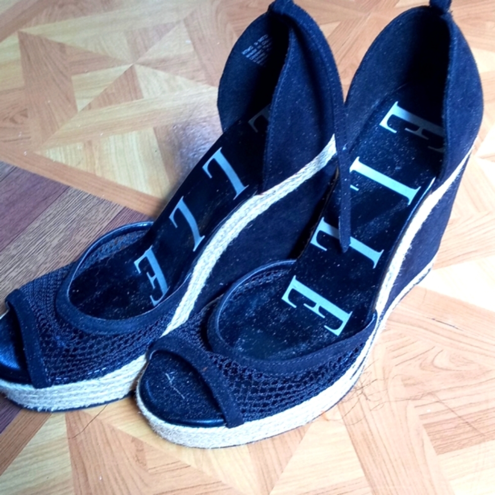 Elles heels